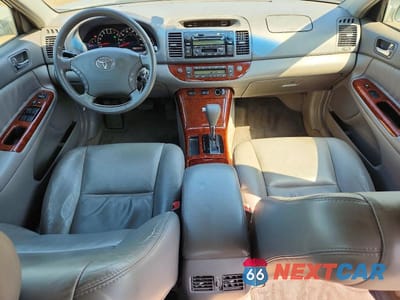 Zdjęcie 8 z 12 samochodu: 2005 TOYOTA CAMRY XLE V6 VIN:4T1BF30K95U106730 - miniatura