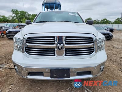 Piąte zdjęcie samochodu w środku: 2018 RAM 1500 SLT VIN:1C6RR7GG7JS311303 - miniatura