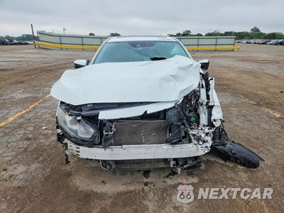 Piąte zdjęcie samochodu w środku: 2018 HONDA CIVIC EX VIN:2HGFC2F83JH506107 - miniatura