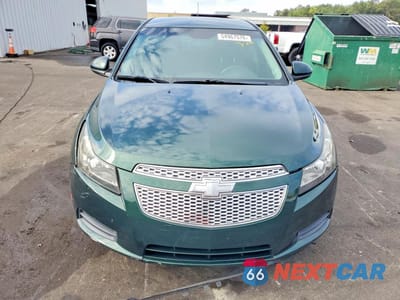 Piąte zdjęcie samochodu w środku: 2014 CHEVROLET CRUZE LT VIN:1G1PC5SB0E7435755 - miniatura