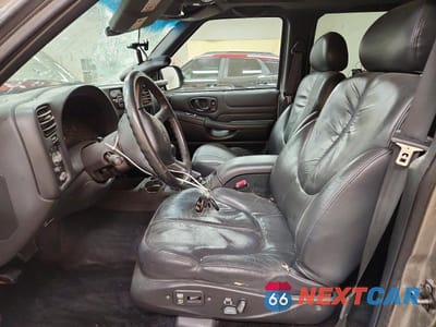 Zdjęcie 7 z 13 samochodu: 2000 GMC JIMMY / ENVOY VIN:1GKDT13W6Y2263581 - miniatura