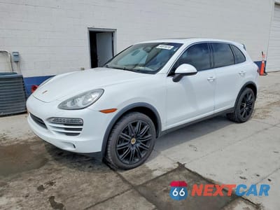 2013 PORSCHE CAYENNE WP1AA2A26DLA00021 - główne zdjęcie licytacji z USA - miniatura