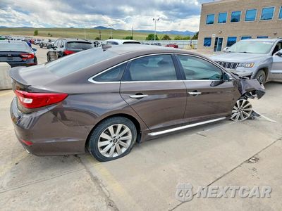 Trzecie zdjęcie samochodu z tyłu: 2015 HYUNDAI SONATA SPORT VIN:5NPE34AF8FH199804 - miniatura