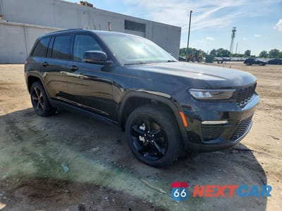 Czwarte zdjęcie samochodu z boku: 2023 JEEP GRAND CHEROKEE LIMITED VIN:1C4RJHBGXPC533902 - miniatura