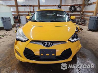 Piąte zdjęcie samochodu w środku: 2014 HYUNDAI VELOSTER BASE VIN:KMHTC6AD9EU196895 - miniatura