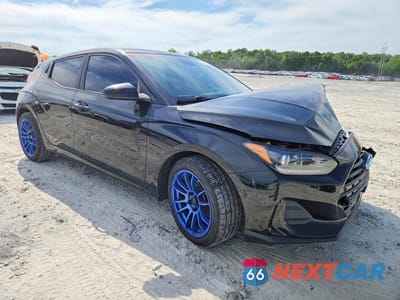 Czwarte zdjęcie samochodu z boku: 2020 HYUNDAI VELOSTER 2.0L VIN:KMHTG6AF2LU021942 - miniatura