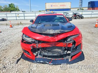 Piąte zdjęcie samochodu w środku: 2017 CHEVROLET CAMARO SS VIN:1G1FF1R72H0115153 - miniatura