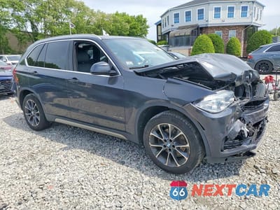 Czwarte zdjęcie samochodu z boku: 2017 BMW X5 XDRIVE35I VIN:5UXKR0C33H0V75157 - miniatura