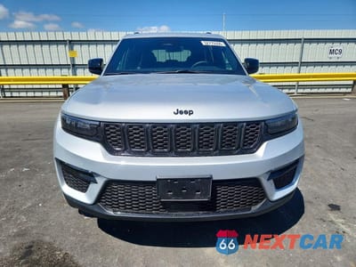 Piąte zdjęcie samochodu w środku: 2025 JEEP GRAND CHEROKEE LIMITED VIN:1C4RJHBGXSC301518 - miniatura