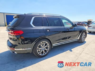 Trzecie zdjęcie samochodu z tyłu: 2020 BMW X7 XDRIVE40I VIN:5UXCW2C08L9B58977 - miniatura