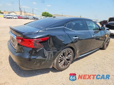 Trzecie zdjęcie samochodu z tyłu: 2016 NISSAN MAXIMA PLATINUM VIN:1N4AA6AP4GC416986 - miniatura