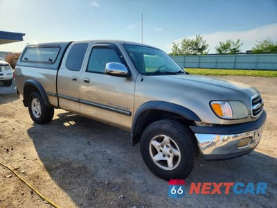 Czwarte zdjęcie samochodu z boku: 2002 TOYOTA TUNDRA SR5 V8 VIN:5TBBT44112S330426 - miniatura