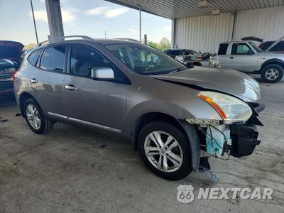 Czwarte zdjęcie samochodu z boku: 2013 NISSAN ROGUE S VIN:JN8AS5MTXDW511948 - miniatura