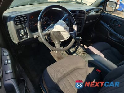 Zdjęcie 8 z 14 samochodu: 2005 CHEVROLET BLAZER VIN:1GNCT18X95K101049 - miniatura