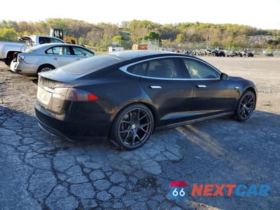 Trzecie zdjęcie samochodu z tyłu: 2014 TESLA MODEL S VIN:5YJSA1H17EFP30635 - miniatura