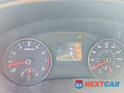Zdjęcie 9 z 12 samochodu: 2018 KIA SPORTAGE EX VIN:KNDPNCACXJ7373663 - miniatura