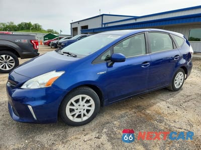 2014 TOYOTA PRIUS V TWO JTDZN3EU4E3335757 - główne zdjęcie licytacji z USA - miniatura