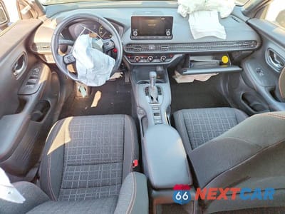 Zdjęcie 8 z 14 samochodu: 2025 HONDA HR-V SPORT VIN:3CZRZ2H59SM718925 - miniatura
