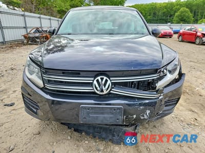 Piąte zdjęcie samochodu w środku: 2013 VOLKSWAGEN TIGUAN S VIN:WVGAV3AX6DW592005 - miniatura
