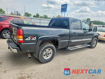 Trzecie zdjęcie samochodu z tyłu: 2003 GMC SIERRA VIN:1GTGK13UX3F171773 - miniatura