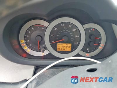 Zdjęcie 9 z 13 samochodu: 2006 TOYOTA RAV4 LIMITED VIN:JTMBD31V865010408 - miniatura