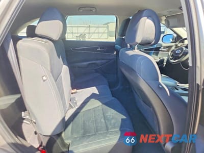 Zdjęcie 11 z 13 samochodu: 2016 KIA SORENTO LX V6 VIN:5XYPGDA51GG093885 - miniatura