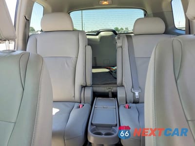 Zdjęcie 10 z 13 samochodu: 2008 TOYOTA HIGHLANDER HYBRID LIMITED VIN:JTEEW44A882007594 - miniatura