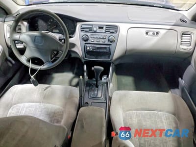 Zdjęcie 8 z 13 samochodu: 1999 HONDA ACCORD EX VIN:1HGCG5654XA108250 - miniatura