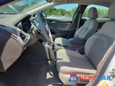 Zdjęcie 7 z 12 samochodu: 2017 CHEVROLET CRUZE LT VIN:3G1BE5SM3HS522013 - miniatura
