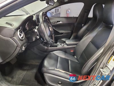 Zdjęcie 7 z 12 samochodu: 2015 MERCEDES-BENZ CLA 250 VIN:WDDSJ4EB4FN171438 - miniatura