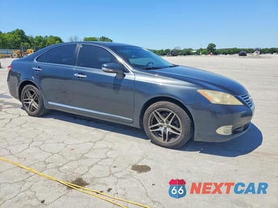 Czwarte zdjęcie samochodu z boku: 2010 LEXUS ES 350 VIN:JTHBK1EG5A2359072 - miniatura