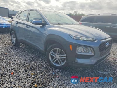 Czwarte zdjęcie samochodu z boku: 2018 HYUNDAI KONA SE VIN:KM8K12AAXJU102825 - miniatura