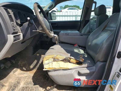 Zdjęcie 7 z 12 samochodu: 2010 TOYOTA TUNDRA DOUBLE CAB SR5 VIN:5TFRM5F17AX002023 - miniatura