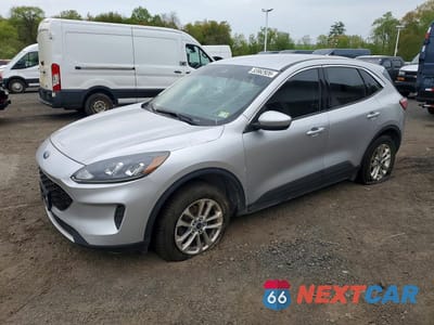 2020 FORD ESCAPE SE 1FMCU9G63LUA03984 - główne zdjęcie licytacji z USA - miniatura