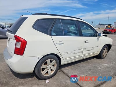 Trzecie zdjęcie samochodu z tyłu: 2008 KIA RONDO LX VIN:KNAFG525987171888 - miniatura