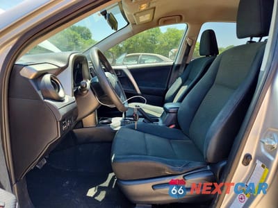 Zdjęcie 7 z 13 samochodu: 2015 TOYOTA RAV4 LE VIN:JTMZFREV0FD049327 - miniatura