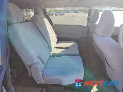 Zdjęcie 11 z 14 samochodu: 2020 TOYOTA SIENNA LE VIN:5TDKZ3DC2LS055992 - miniatura