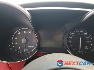 Zdjęcie 9 z 13 samochodu: 2018 ALFA ROMEO GIULIA QUADRIFOGLIO VIN:ZARFAEAV9J7575730 - miniatura