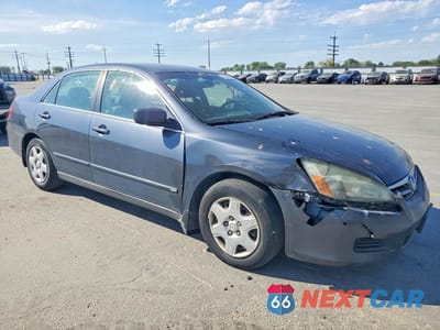 Czwarte zdjęcie samochodu z boku: 2007 HONDA ACCORD LX VIN:1HGCM56437A100463 - miniatura