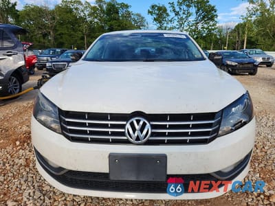 Piąte zdjęcie samochodu w środku: 2013 VOLKSWAGEN PASSAT SEL VIN:1VWCN7A30DC139563 - miniatura