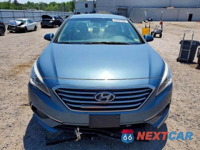 Piąte zdjęcie samochodu w środku: 2017 HYUNDAI SONATA SE VIN:5NPE24AF0HH449185 - miniatura