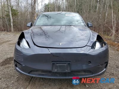 Piąte zdjęcie samochodu w środku: 2023 TESLA MODEL Y VIN:LRWYGDEE1PC162543 - miniatura