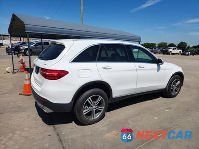 Trzecie zdjęcie samochodu z tyłu: 2017 MERCEDES-BENZ GLC 300 4MATIC VIN:WDC0G4KB7HF118860 - miniatura