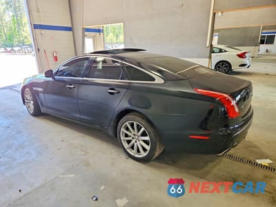 Drugie zdjęcie samochodu z przodu: 2011 JAGUAR XJ VIN:SAJWA1CBXBLV08442 - miniatura