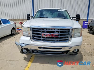 Piąte zdjęcie samochodu w środku: 2008 GMC SIERRA K2500 HEAVY DUTY VIN:1GTHK23648F219710 - miniatura