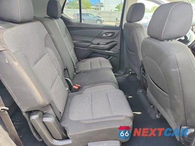 Zdjęcie 11 z 14 samochodu: 2021 CHEVROLET TRAVERSE LS VIN:1GNEVLKW3MJ171438 - miniatura