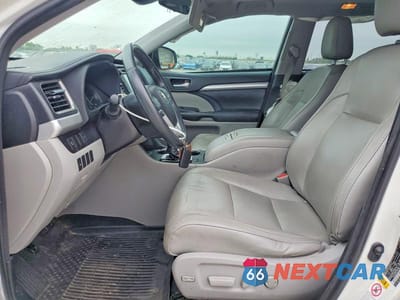 Zdjęcie 7 z 12 samochodu: 2018 TOYOTA HIGHLANDER HYBRID XLE VIN:5TDJGRFH4JS051842 - miniatura