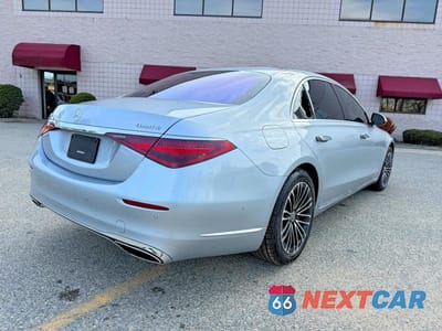 Czwarte zdjęcie samochodu z boku: 2021 MERCEDES-BENZ S 580 4MATIC VIN:W1K6G7GB1MA018793 - miniatura