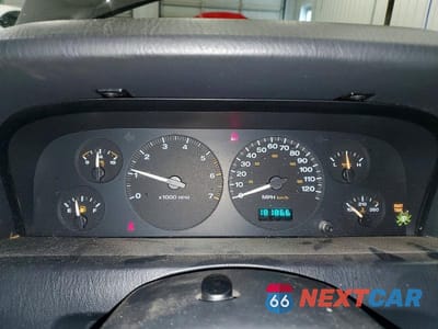 Zdjęcie 9 z 14 samochodu: 2004 JEEP GRAND CHEROKEE LAREDO VIN:1J4GW48S64C263246 - miniatura