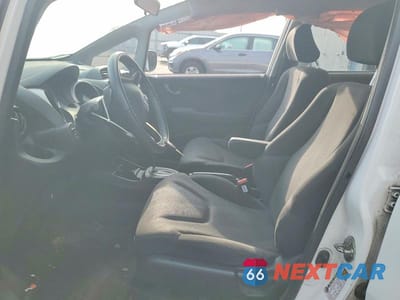 Zdjęcie 7 z 13 samochodu: 2011 HONDA FIT SPORT VIN:JHMGE8H60BC004377 - miniatura